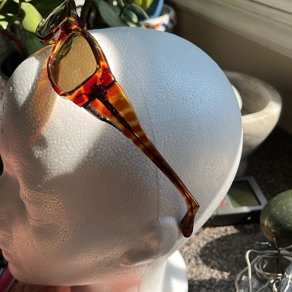 NWOT Snowboarding / Skate Sunglasses - Picture 4 of 6